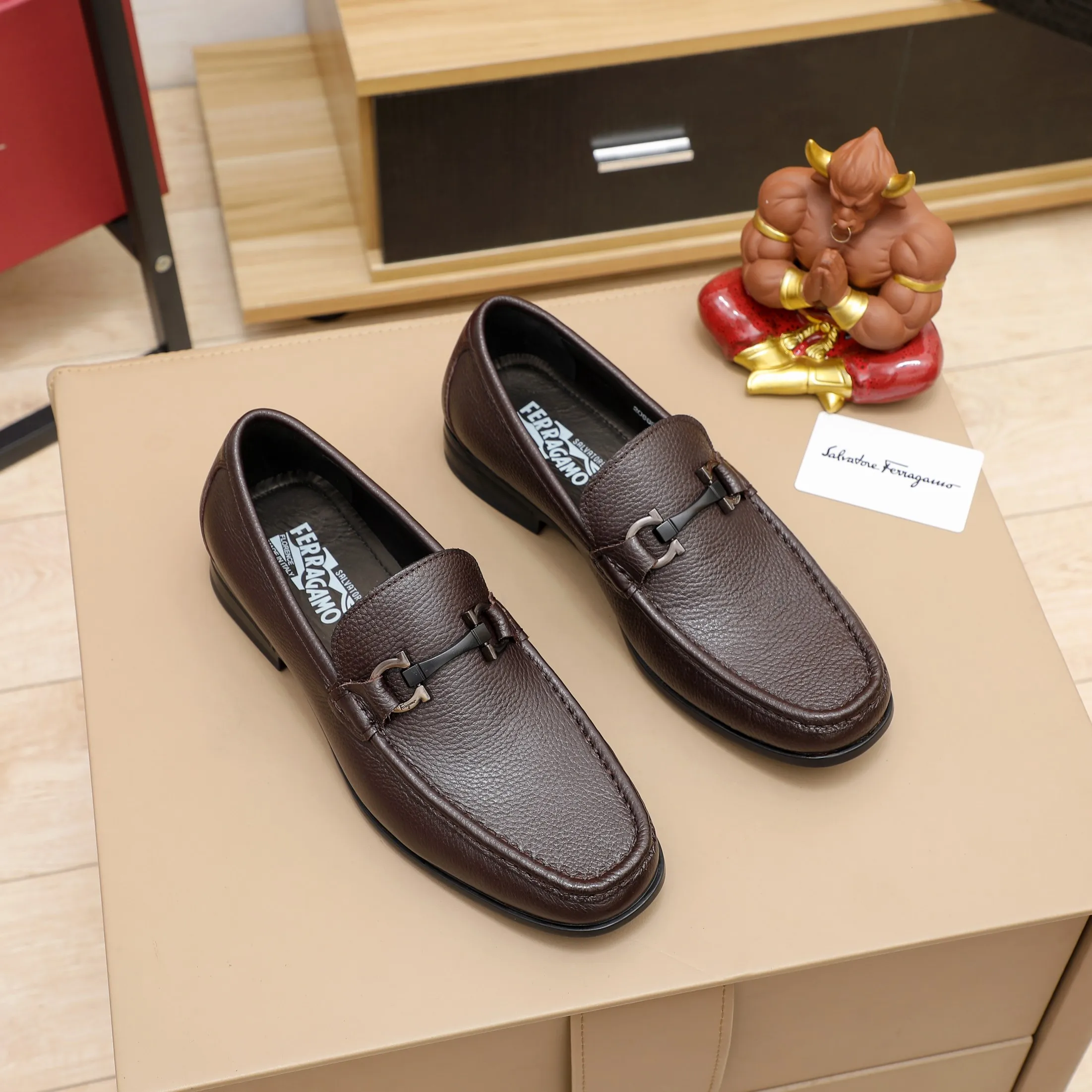 Men's shoes 💰540🕷🕷🐂【Ferragamo】Ferragamo Popular fashion casual shoes🇨🇳Official website counter 1:1 production, original mold opening💯Good quality visible, imported high-end first-layer pebbled calfskin, water-dyed🐂leather lining🌿very clear texture, high-quality waterproof, non-slip and wear-resistant outsole🎋high quality and low price, truly handmade🍓black, coffee color, 2 colors available! Code number 38-45……